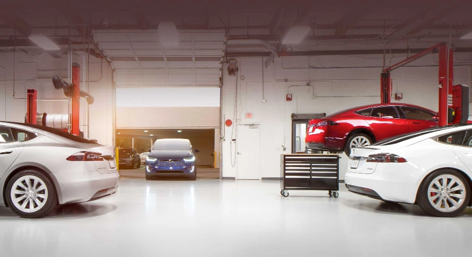 tesla approved body shop servis görseli