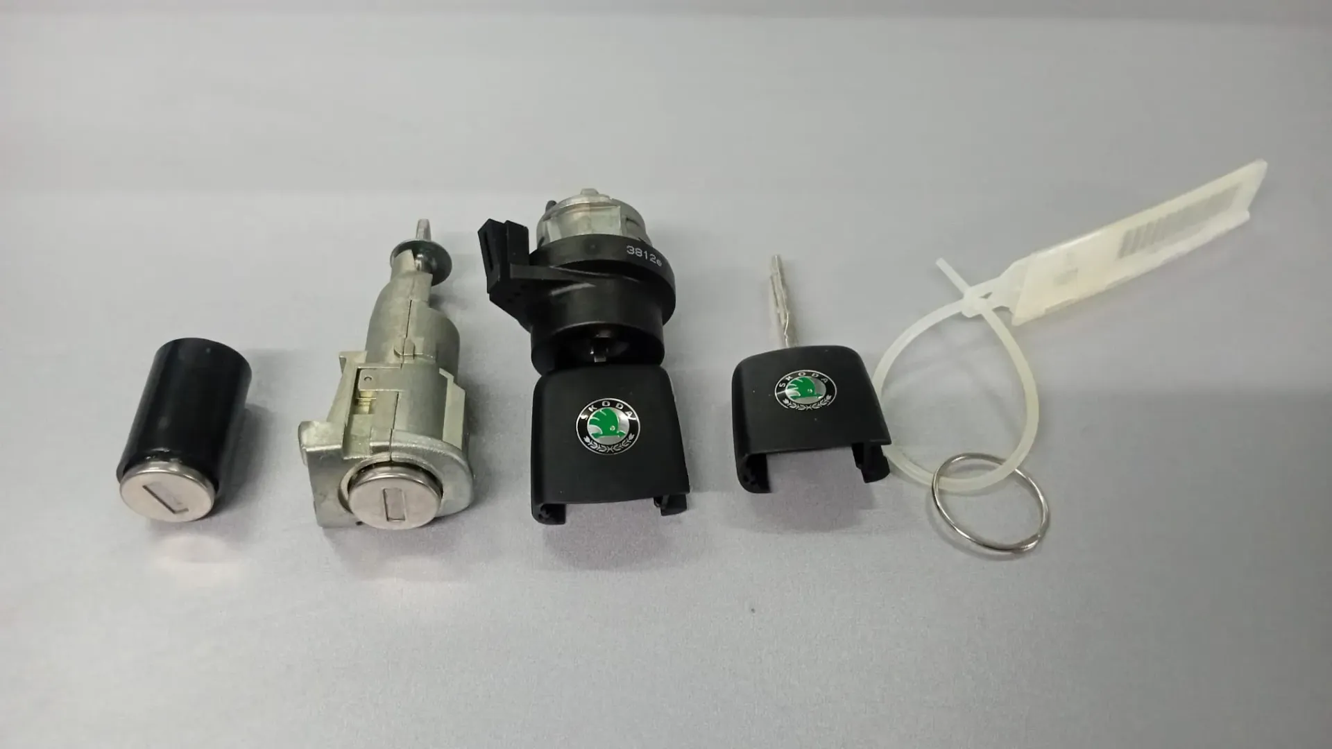 1Z1800375CA KİLİT,KOMPLE SET
