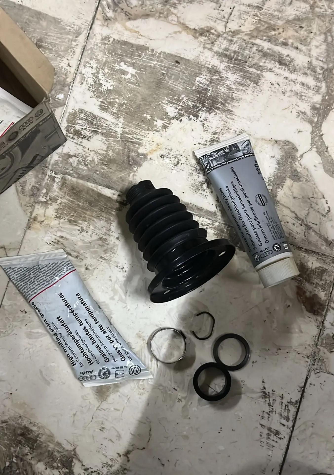 3B0498203E LASTİK,AKS KÖRÜK DIŞ