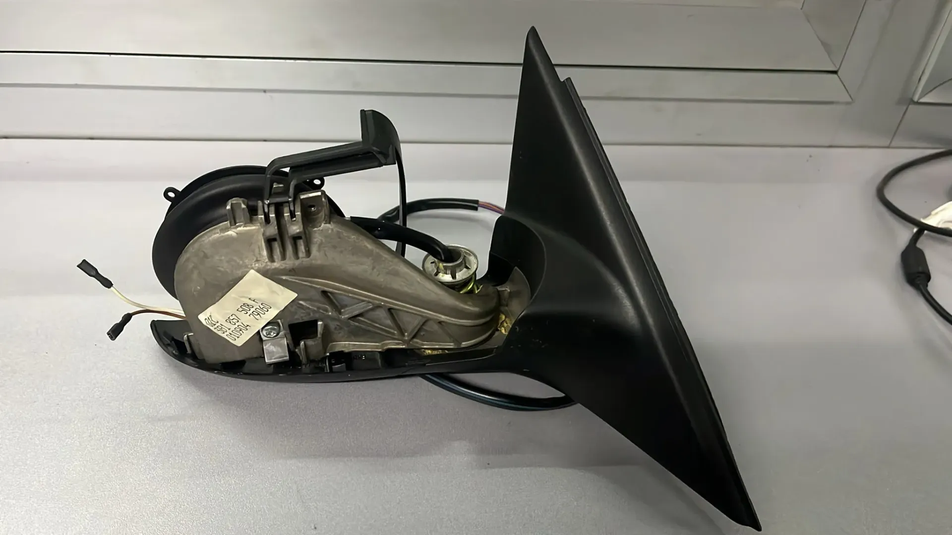 3B1857508F 01C AYNA GÖVDESİ