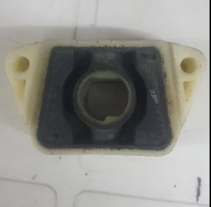 5J0121367 TAKOZ,RADYATÖR ÜST