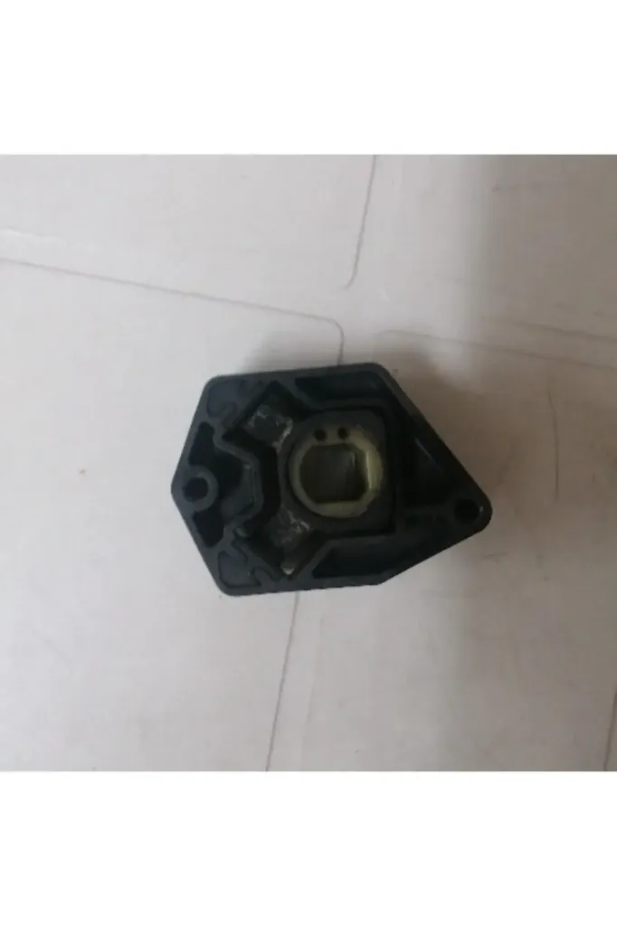 5J0121367A TAKOZ,RADYATÖR ALT