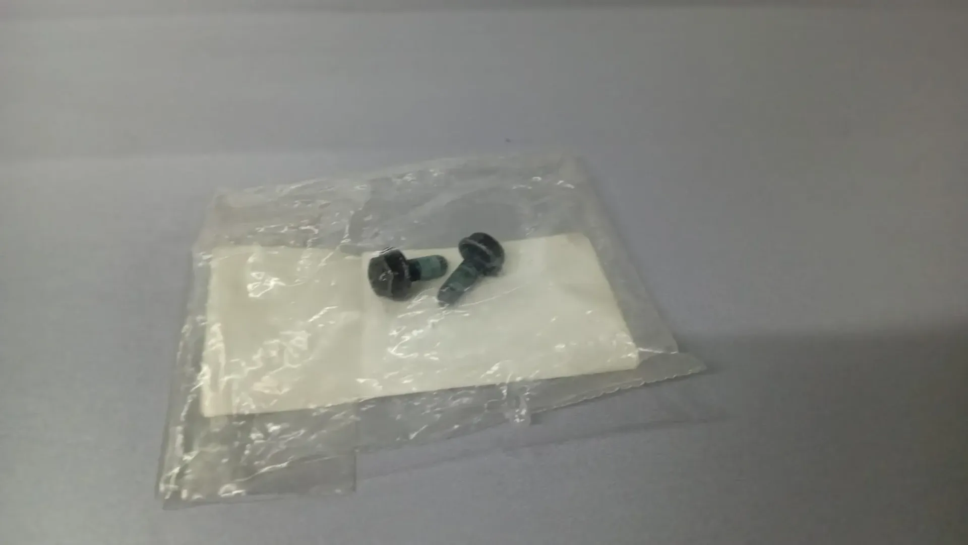 5J0945067A SAPLAMA,STOP CAMI TESBİT