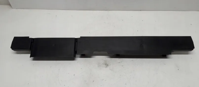 5L0121285B PLASTİK,RADYATÖR HAVL.SOL