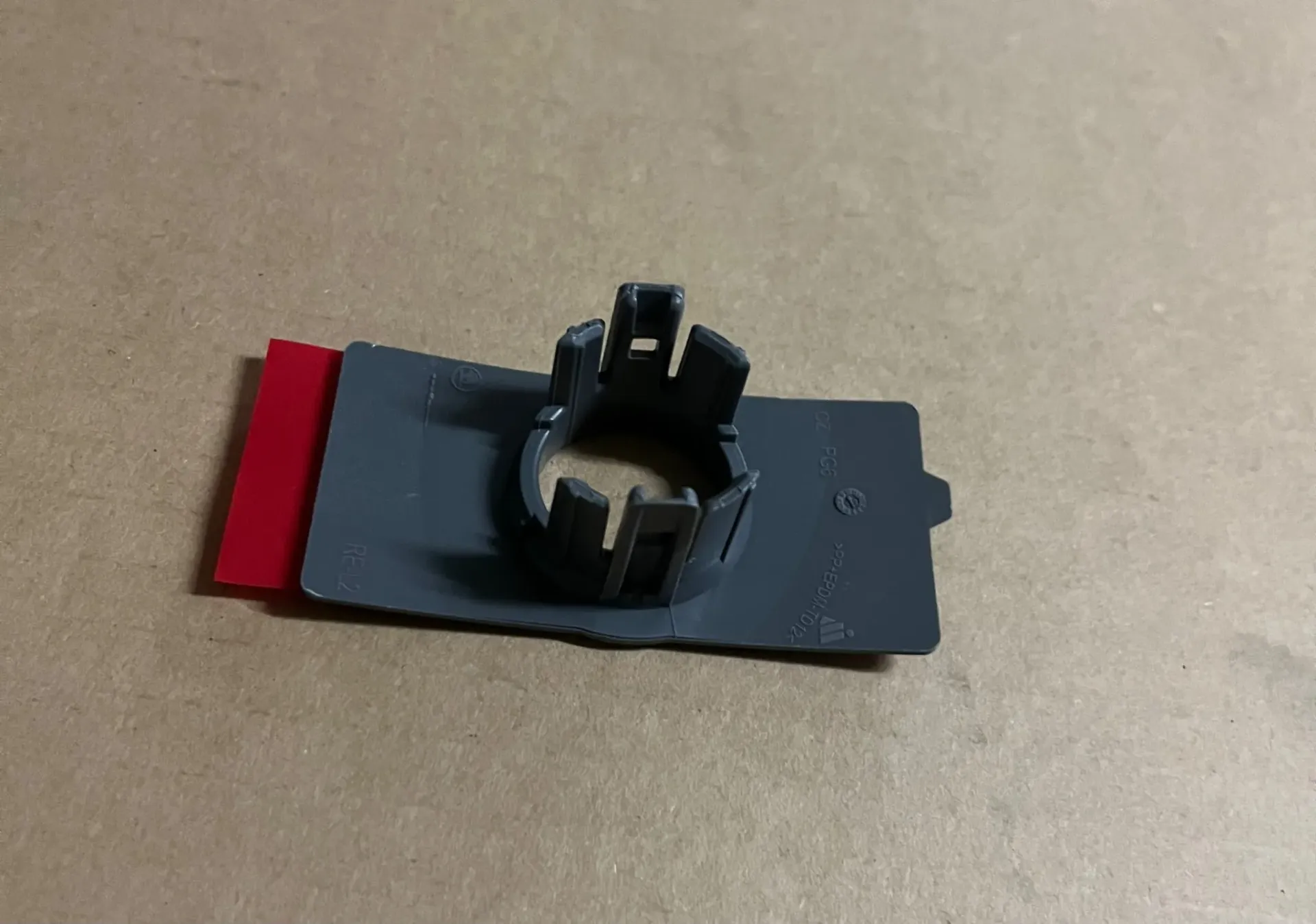 658919485C SENSÖR BRAKETİ