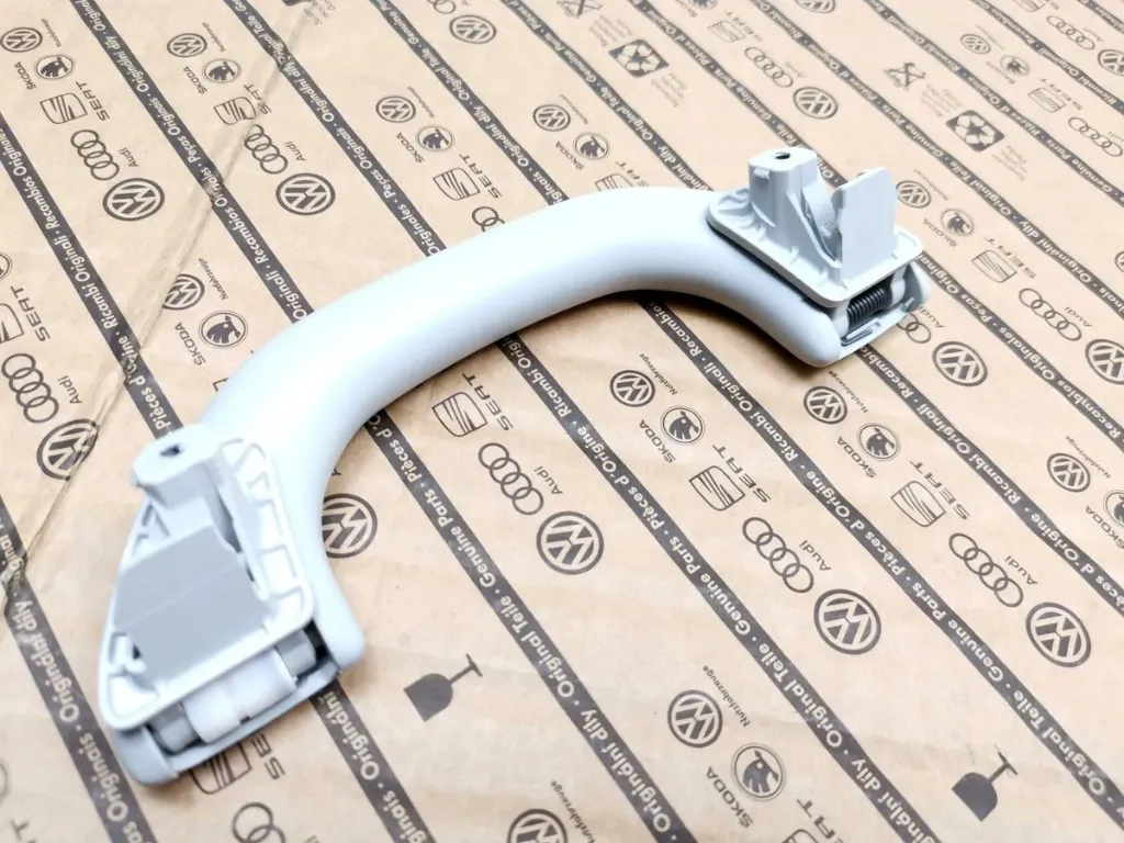 6K9857607  Y20 HANDLE