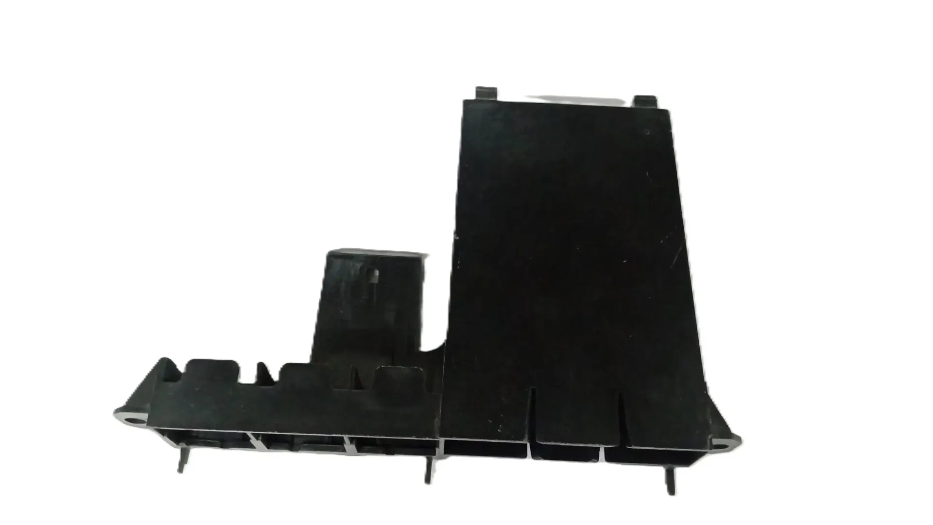 6L1858815A BRAKET