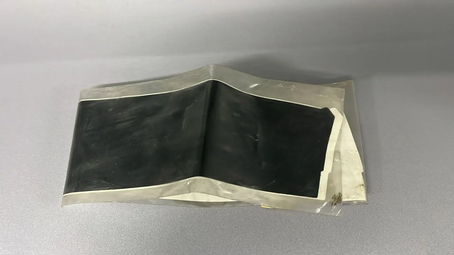 6U0853152A STICKER,KAPI ARKA-R