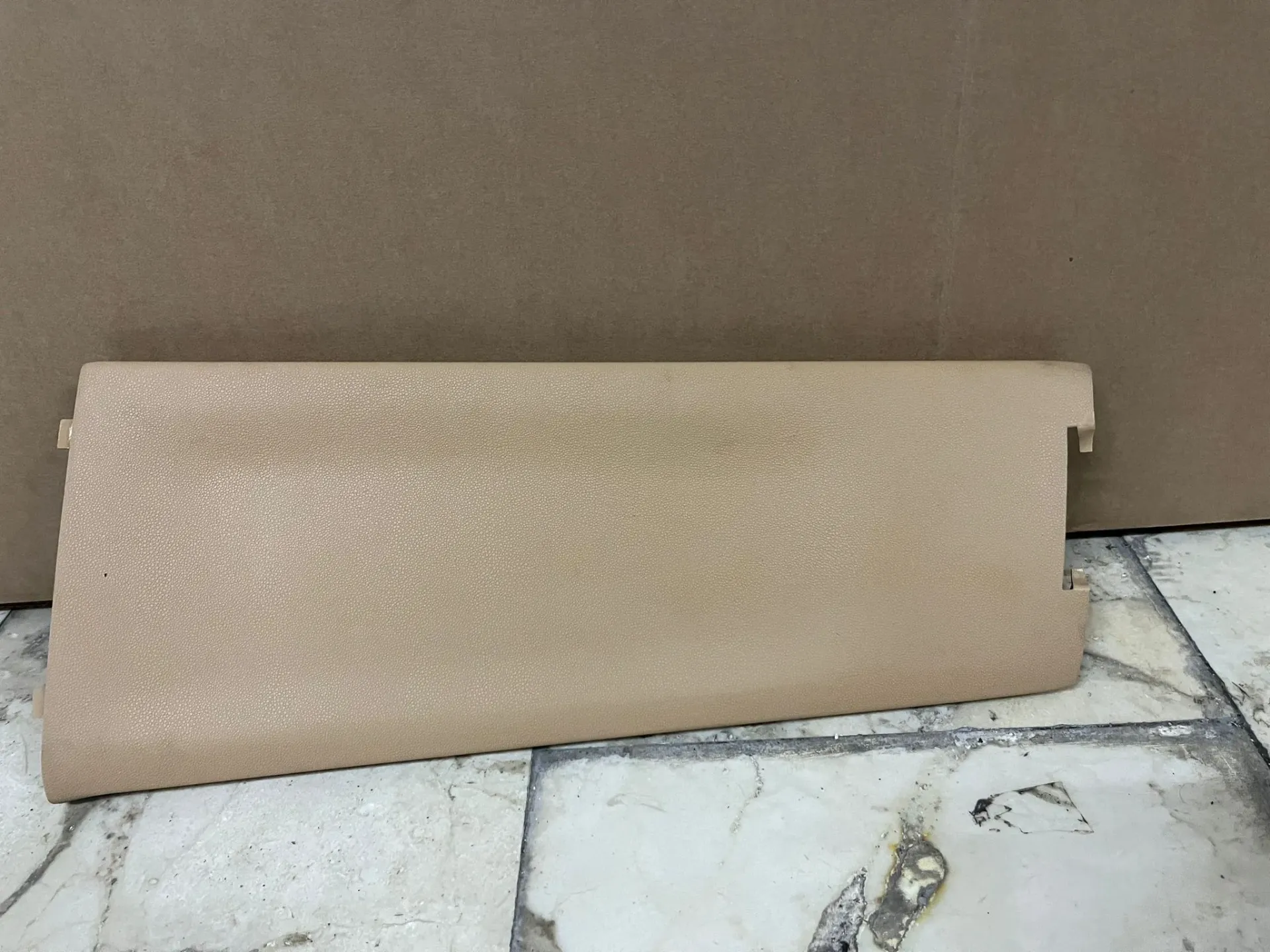 6Y0867281C 1SQ BAKALİT,KAPI DİR.ALT-L