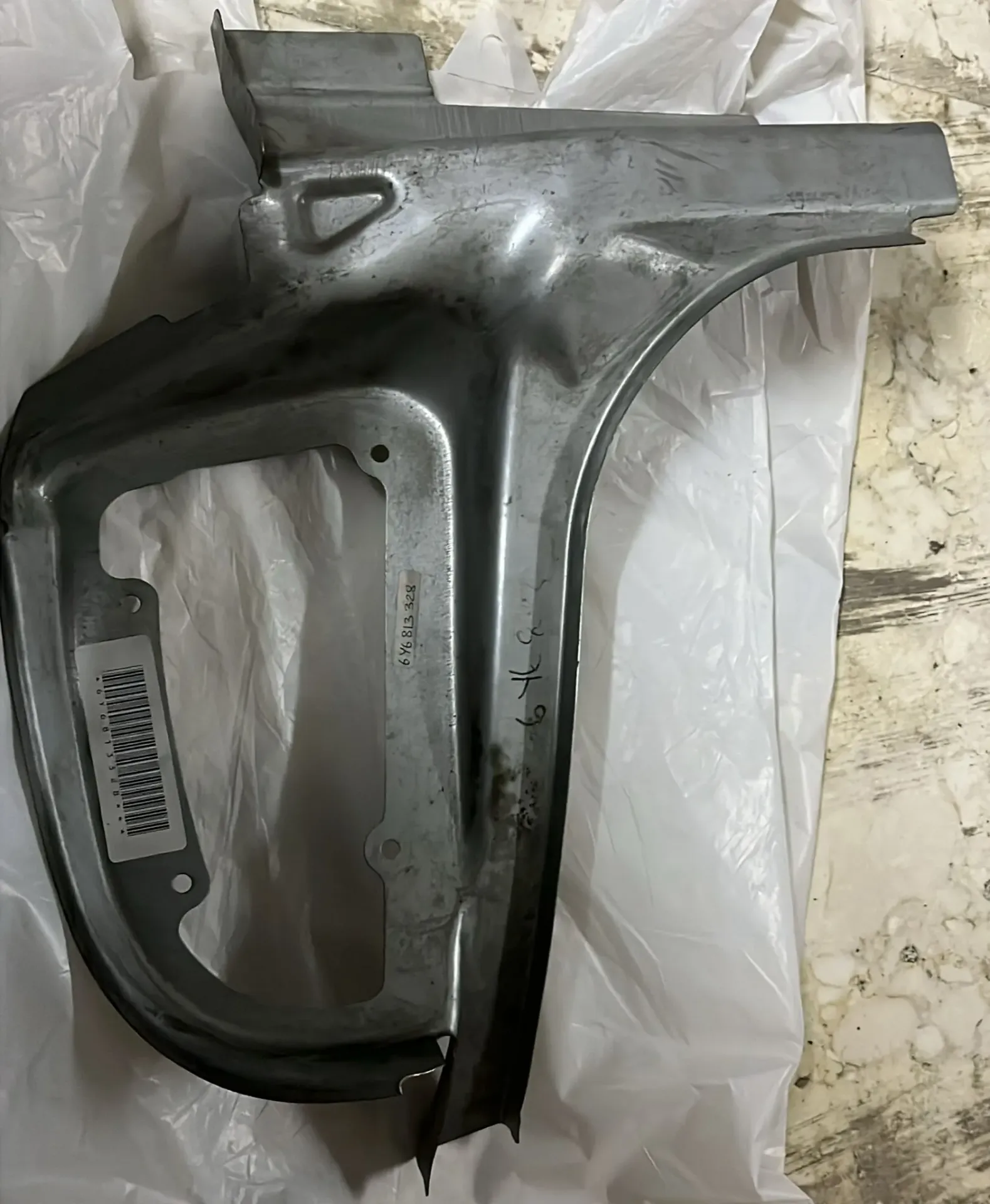 6Y6813328** SAC,STOP ALT DIŞ SAĞ